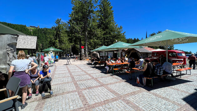 De Mummelsee, populair om te wandelen en vooral wat te eten