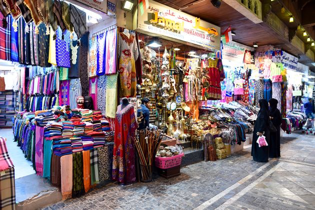 Slenteren door Muttrah Souq