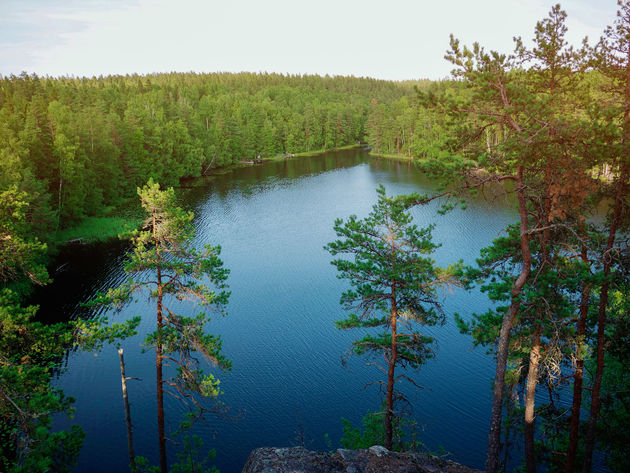 Nuuksio ligt op een prachtige plek aan het water