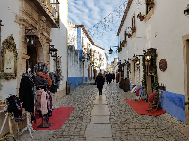 De straatjes in Obidos zijn nu nog rustig. Rond de kerstdagen is dat wel anders