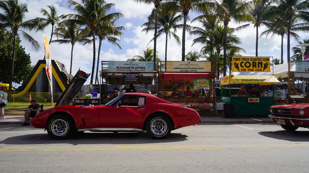 Retro cars to the max, alleen te koop voor heel veel geld