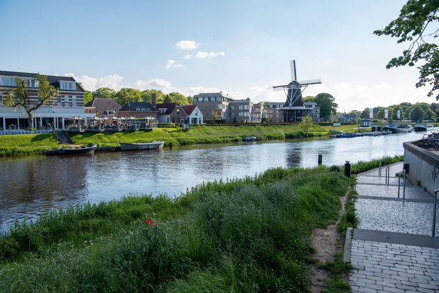 Op de fiets naar Ommen om lekker te eten op een terrasje aan het water