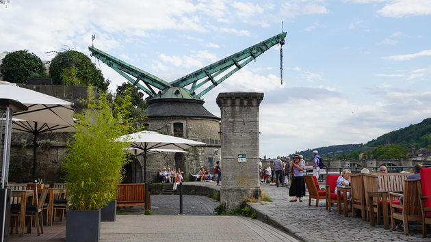 Stukje cultuur, de oude kranen aan de rivier de Main