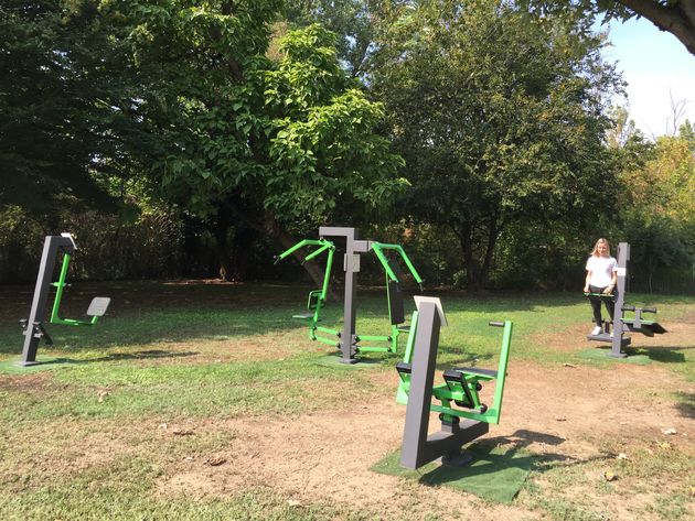 In Itali\u00eb kwamen Joost en Chlo\u00eb ineens een outdoor fitness tegen bij de Superchargers.