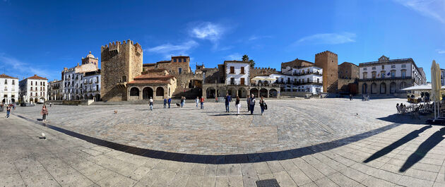 Panorama van het Plaza Mayor in C\u00e1ceres