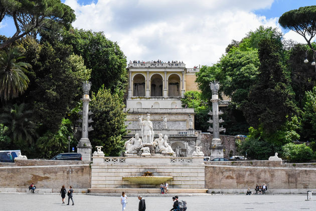 Een prachtige fontein op Piazza del Popolo.