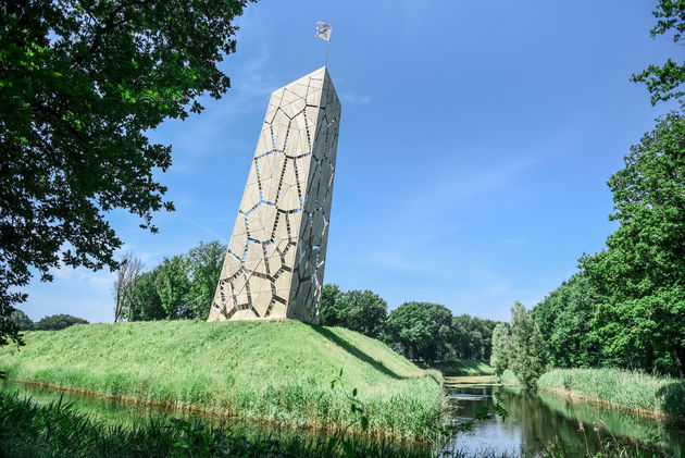 Beklim zeker ook deze indrukwekkende Pompejustoren: bovenop heb je schitterend uitzicht