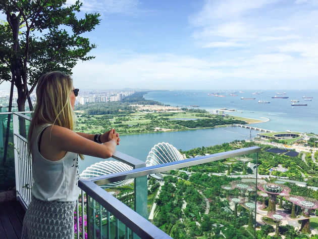 Sky on 57 is een van de leukste rooftop bars met het beste uitzicht over Gardens by the Bay