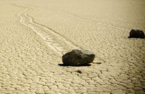 sailing-stones-1.jpg