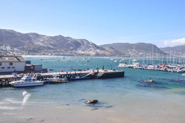 Boulders Bay ligt naast Simonstown, een dorpje met een prachtige haven