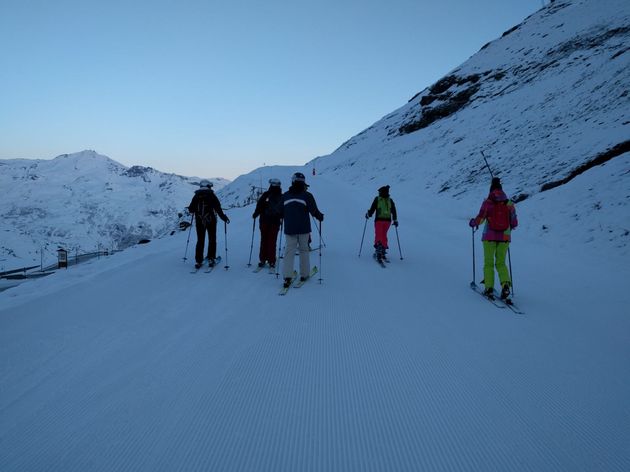 Nog voor de zon opkomt, klim je met skifitness al omhoog.