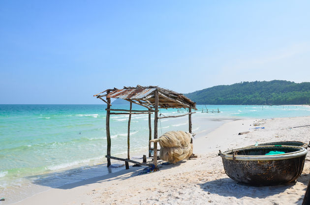 Het heldere water is perfect om te snorkelen en duiken! \u00a9  leekhoailang - Adobe Stock