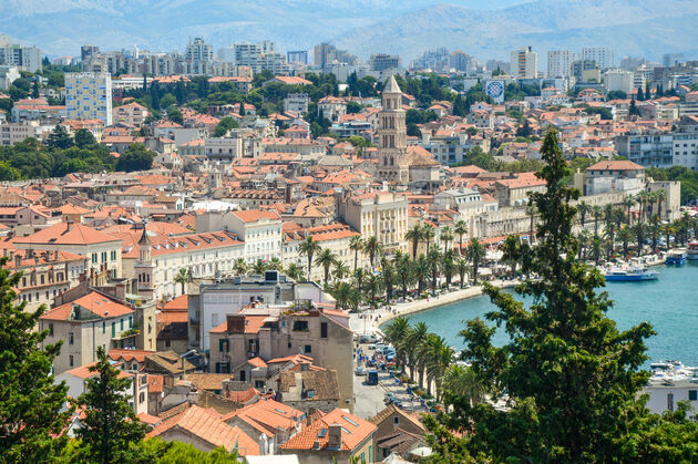 D\u00e9 tip om te doen in Split is het beklimmen van de heuvel Marjan, voor dit mooie uitzicht
