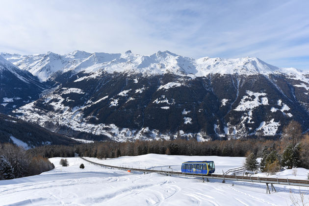 Om in het gebied van St. Luc en bij het Observatorium te komen kun je deze funicular nemen