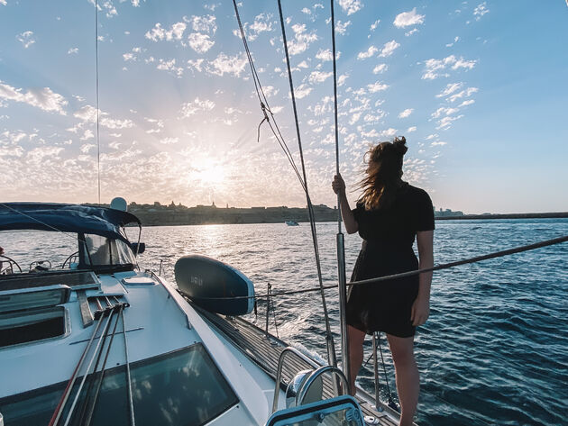 Dit wil je doen: varen bij zonsondergang