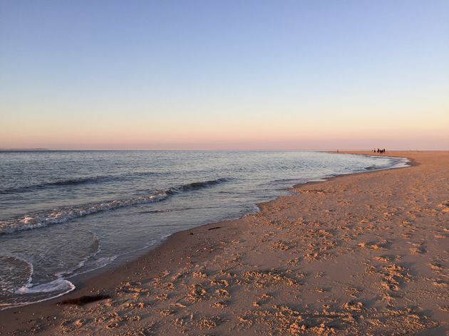 Dat witte strand tijdens zonsondergang gaat niet snel vervelen