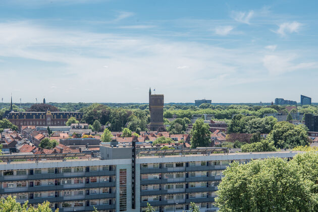 De Tilburgse Watertoren is met 50 meter n\u00f3g hoger dan de Kempentoren