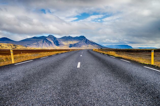 De Ringroad in IJsland \u00a9 anderm - Adobe Stock