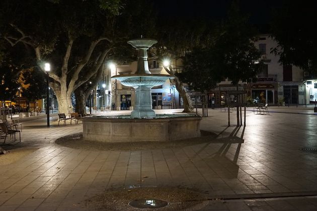 Vaison_la_Romaine_place_montfort