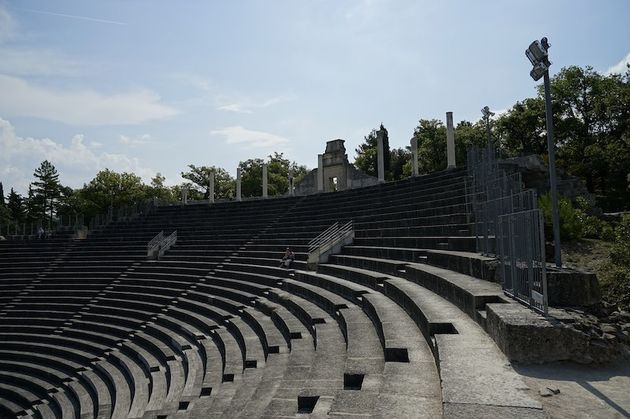 Vaison_la_Romaine_theater_3