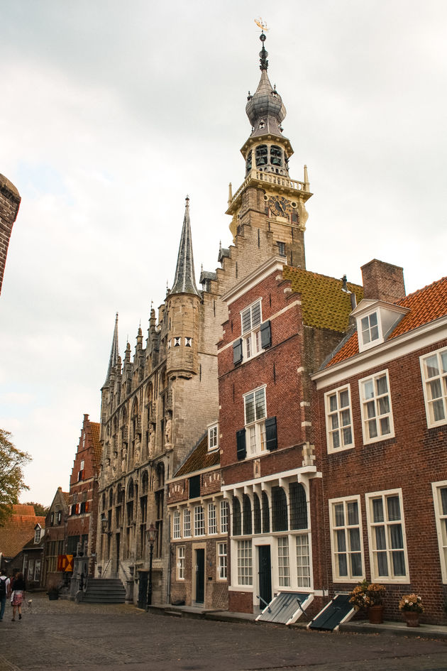 Het oude stadhuis van Veere aan de markt