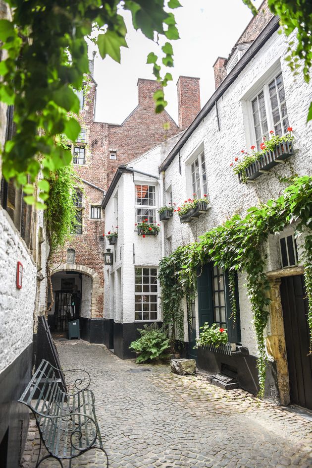 De Vlaeykensgang is het mooiste geheime straatje van Antwerpen