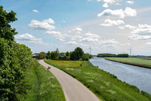 Stap in Roosendaal op een bootje en vaar over de Vliet