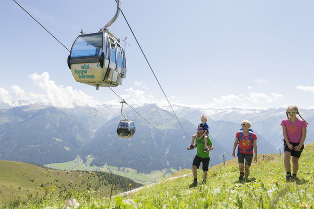 Er zijn heel veel mooie wandelroutes voor families te vinden in Wildkogel-Arena