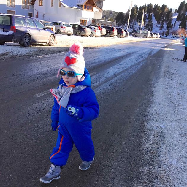 Mijn kleine meid in haar stoere wintersportoutfit!