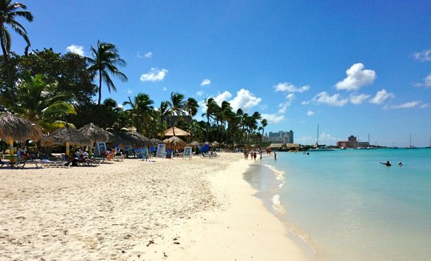 Winterzon - of eigenlijk altijd zon - op Moomba Beach, Aruba