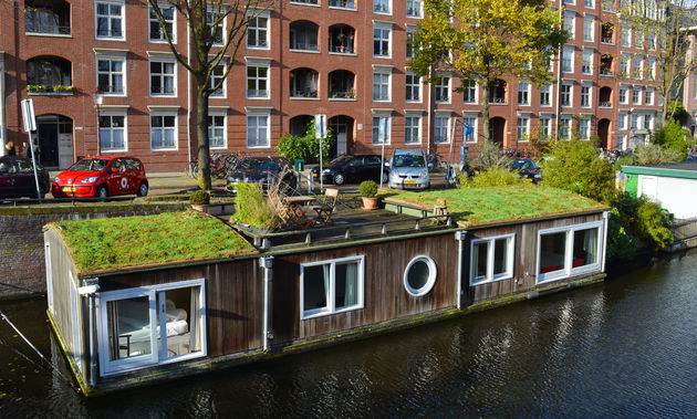 Een nachtje logeren op woonboot Babette!