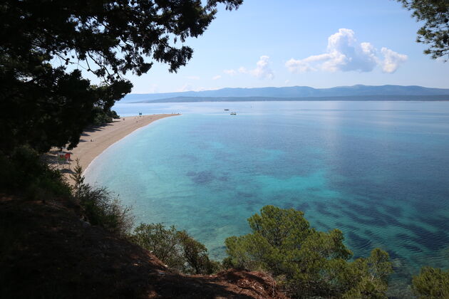 <em>Het Zlatni Rat strand op Brac is volgens velen het mooiste van Kroati\u00eb.<\/em>