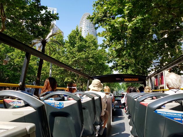 Kijkje vanuit de bus Turistic, toeristisch maar wel handig om de stad te verkennen